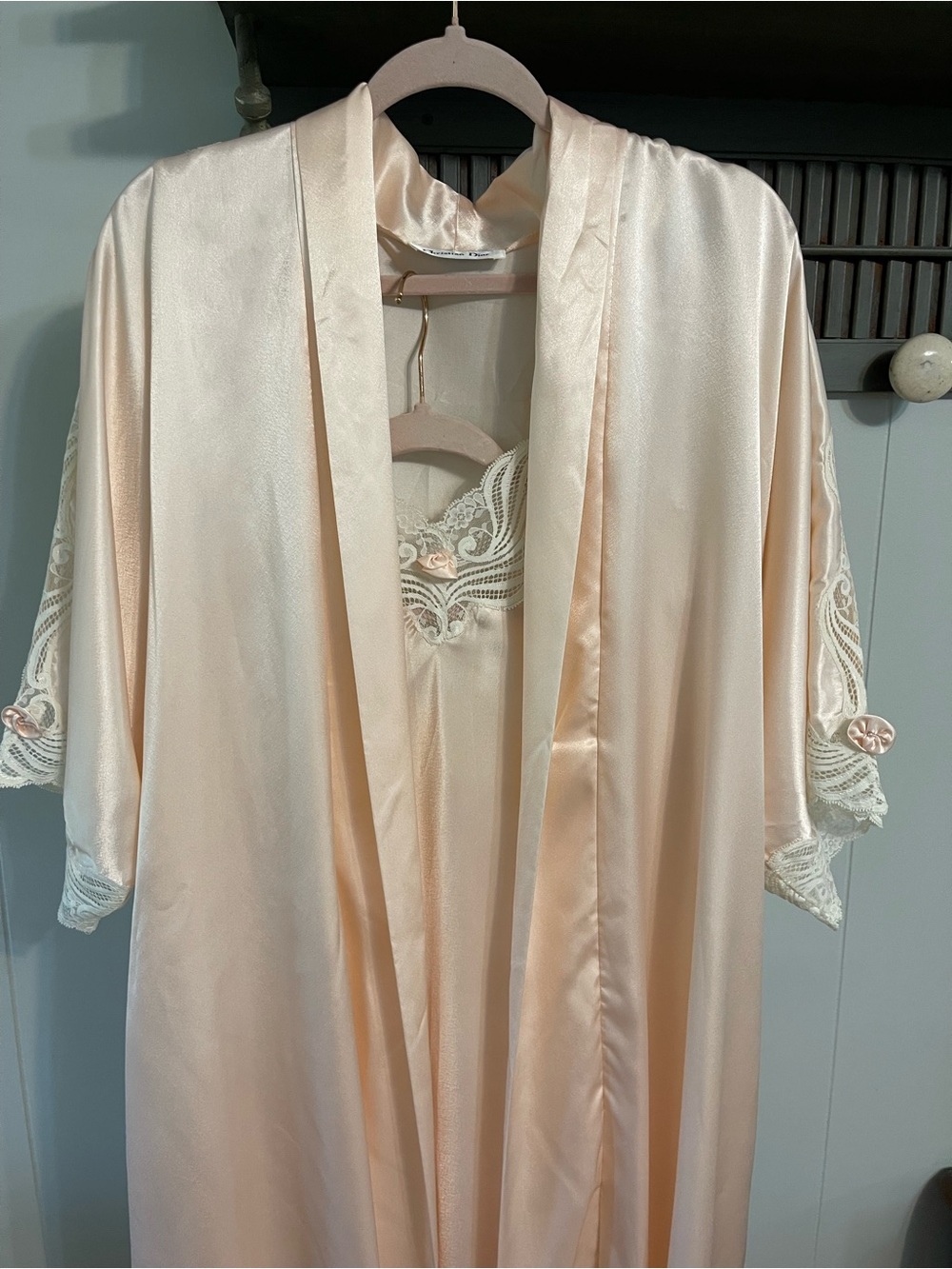 Vintage Christian Dior peach lace trimmed nightgown and robe set medium - Picture 12 of 16